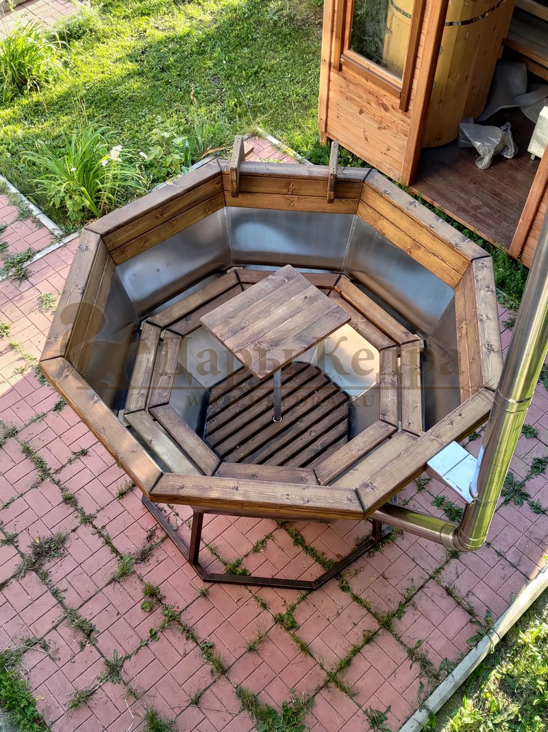 Банный чан из нержавеющей стали Ø-2000 на подставке с приварной печью с водяной рубашкой